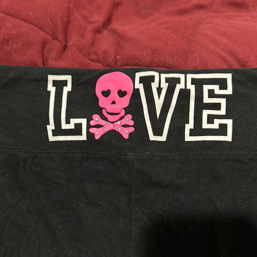 Love with skull pink and black yoga pants